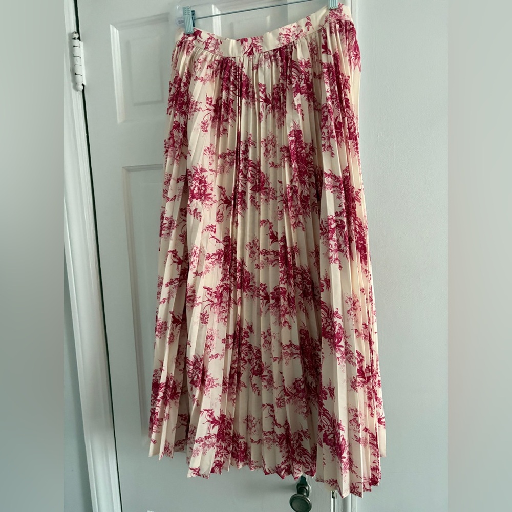 Floral Print Pleated Skirt